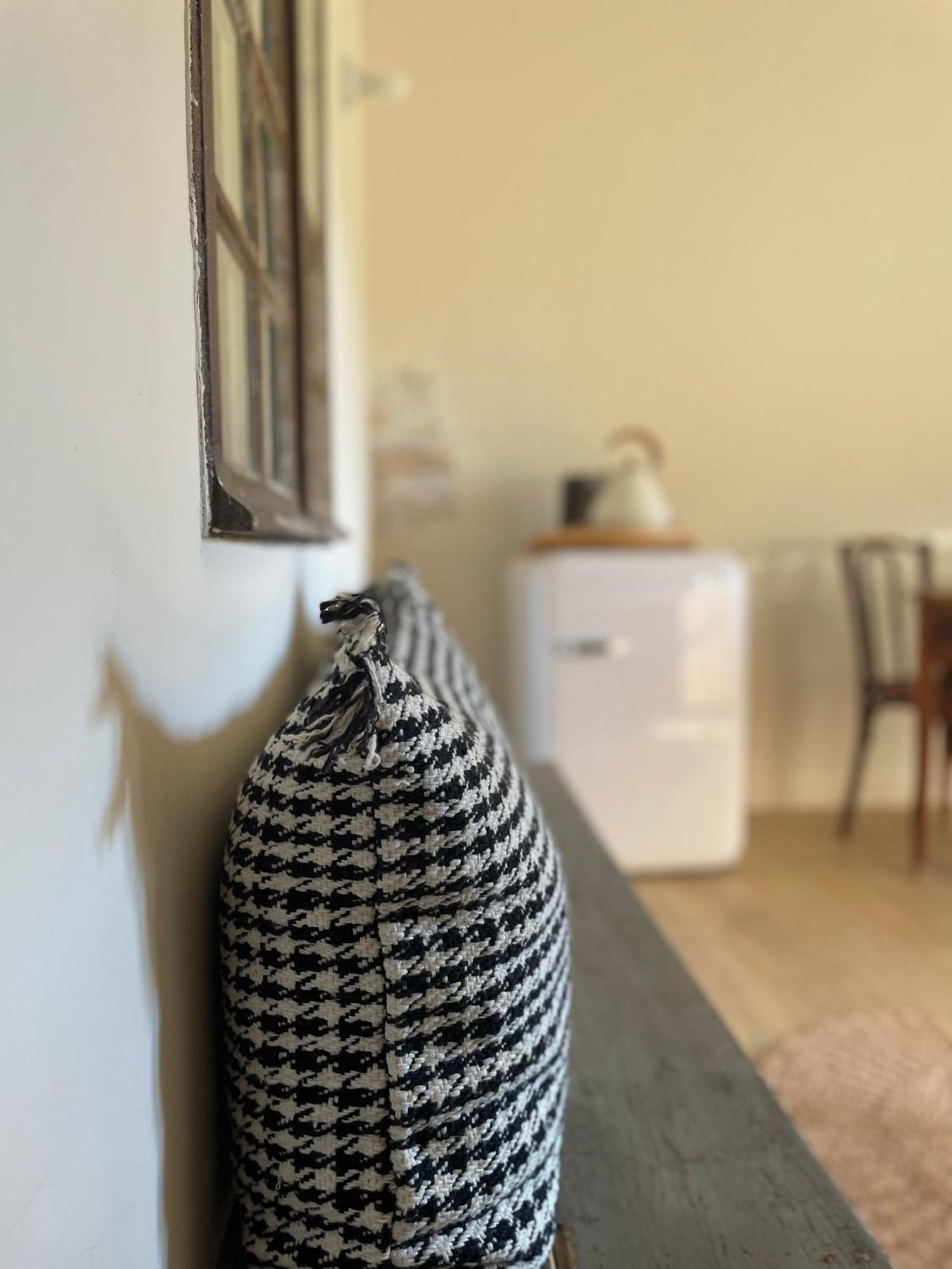 Les Appartements Du Saint Thiers, La Provence Dans Un Coin De La Drome Et L'Esprit D'Une Maison D'Hotes A Saou Exteriör bild